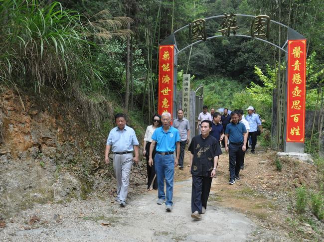 2025十二生肖49个码004期 04-49-26-19-30-44T：10,探索十二生肖与彩票密码，一场奇妙的结合